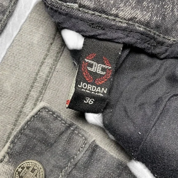 5/$25 Jordan Craig Distressed Denim Shorts Paint Splatter Streetwear 36 - Picture 8 of 9